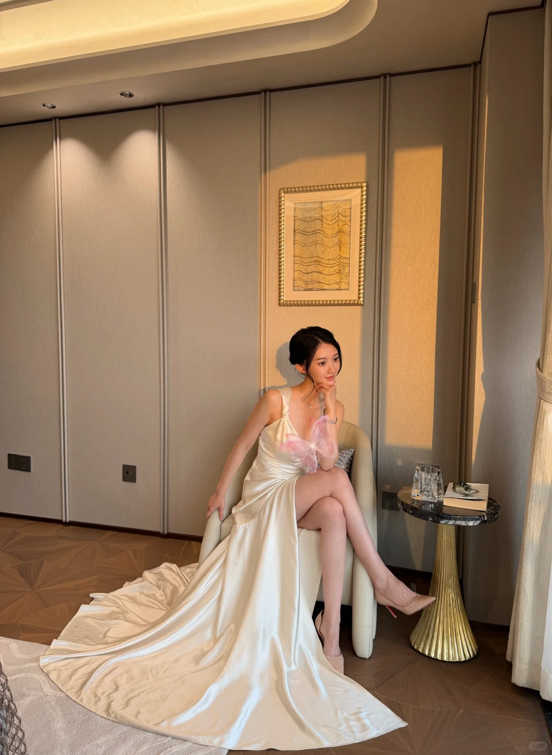 几十万的裙子穿上就是好看