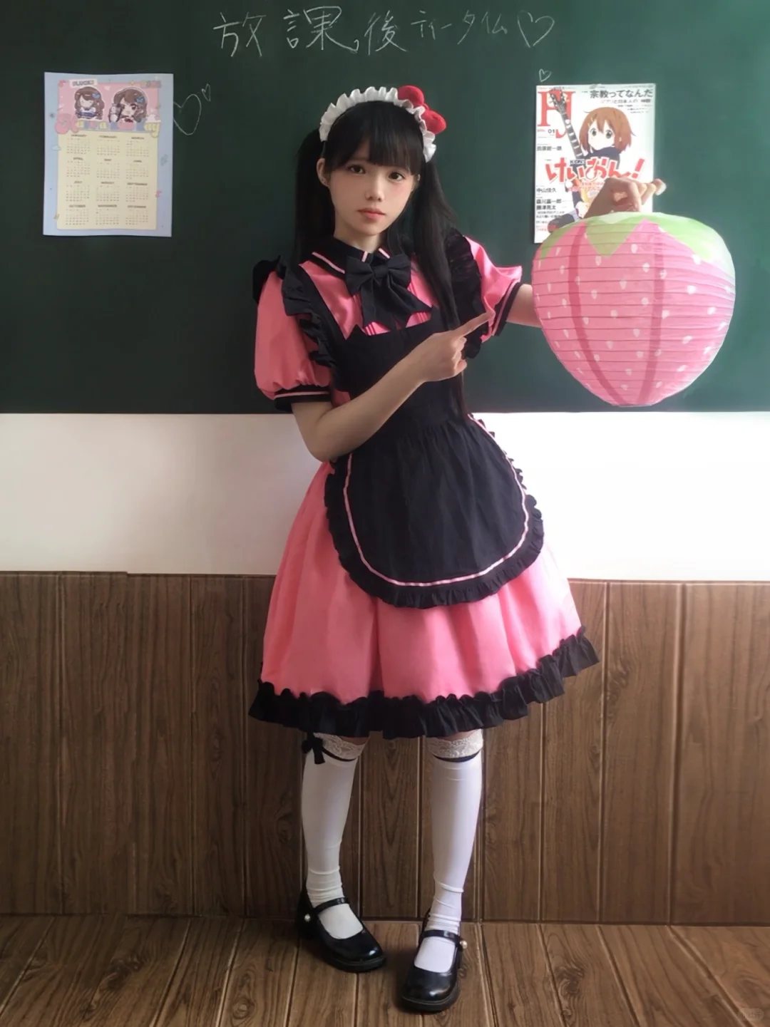 想让我穿女仆装的社长大人