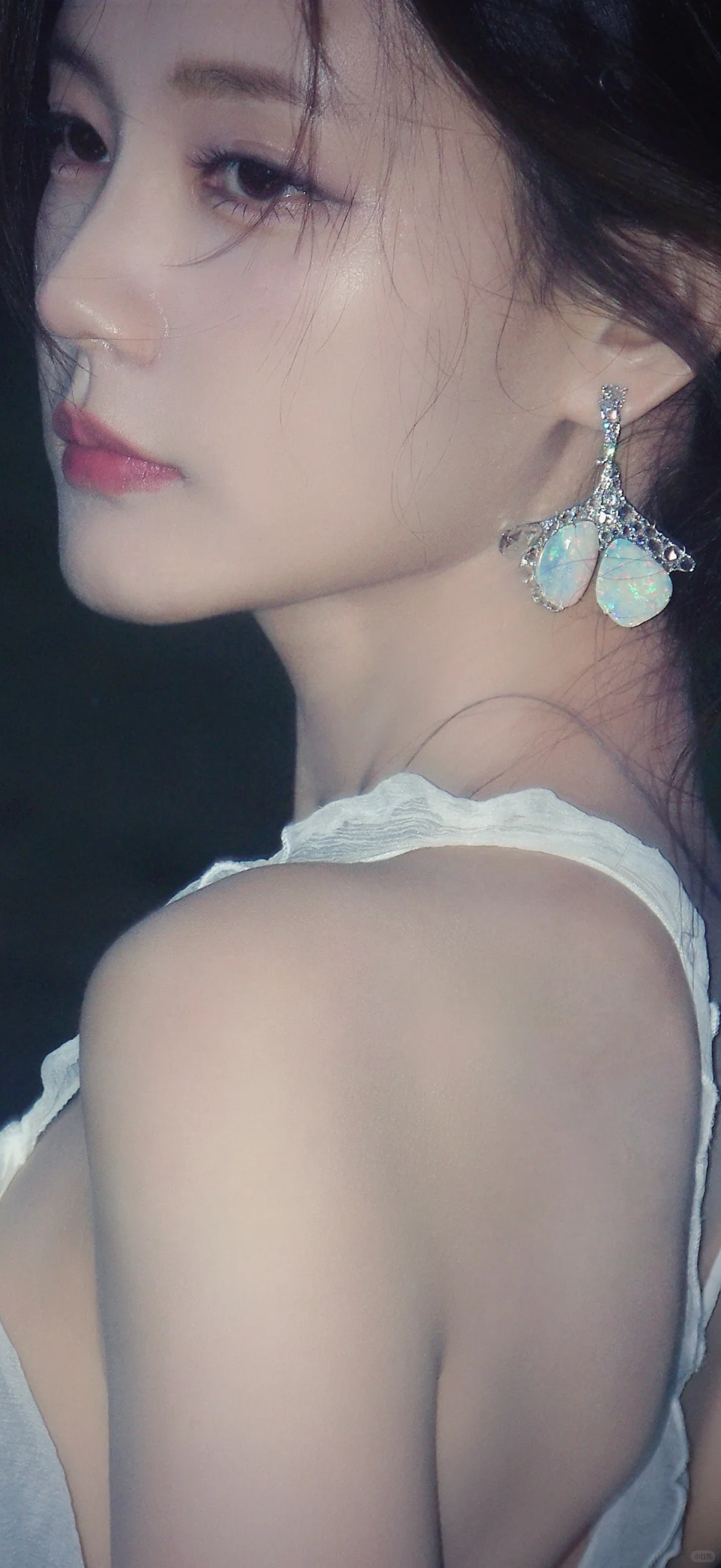 20251105明星壁纸｜【李一桐】～