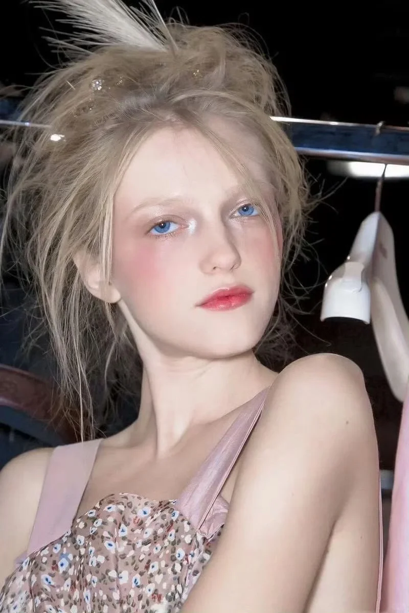 好伟大一张脸！美得我眼前一亮一亮又一亮！