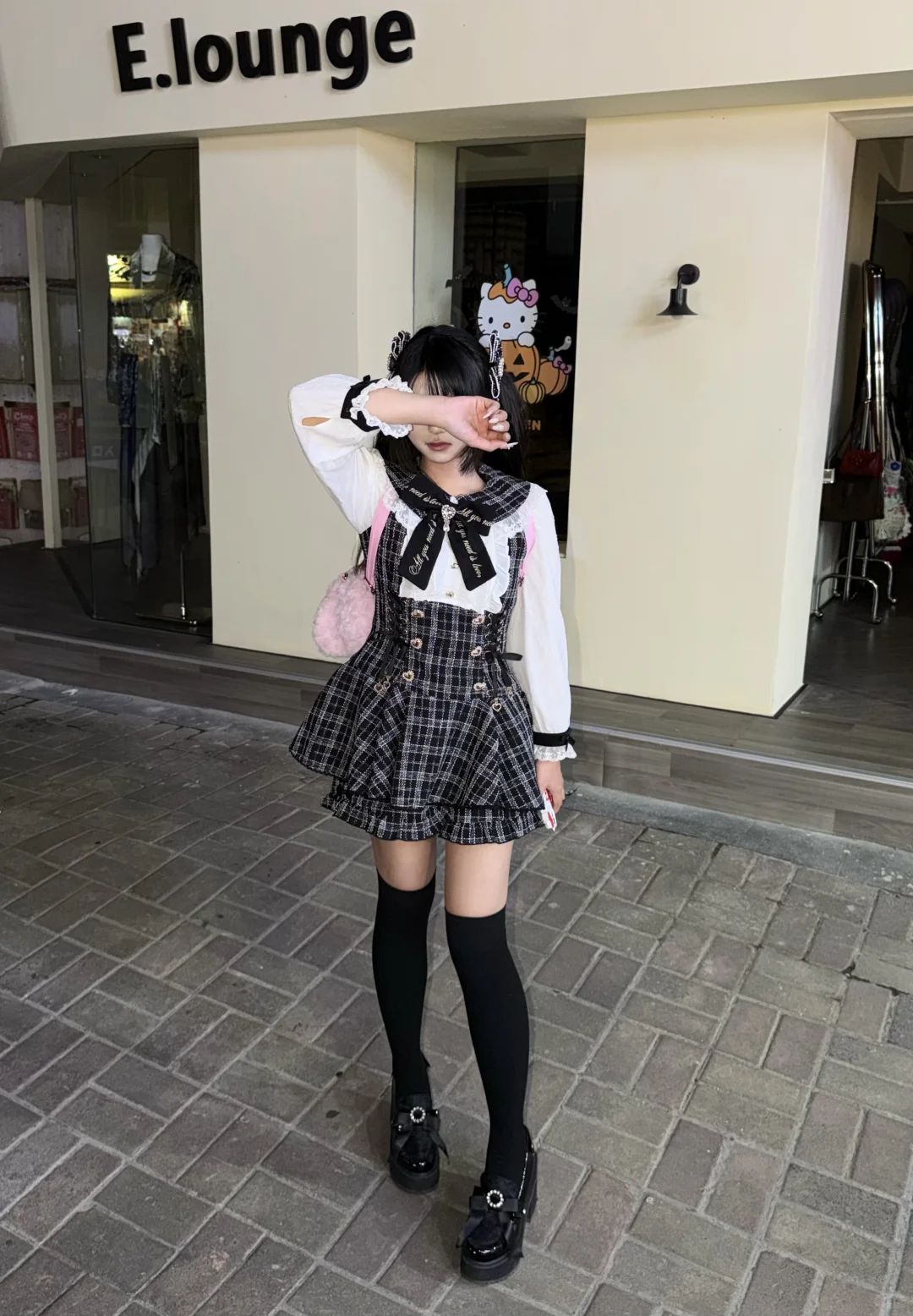 lizlisa你的权威我后知后觉