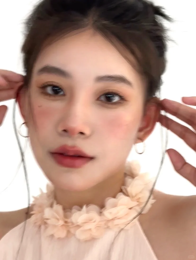 谁懂啊 学会化妆后真的会变自信很多！！