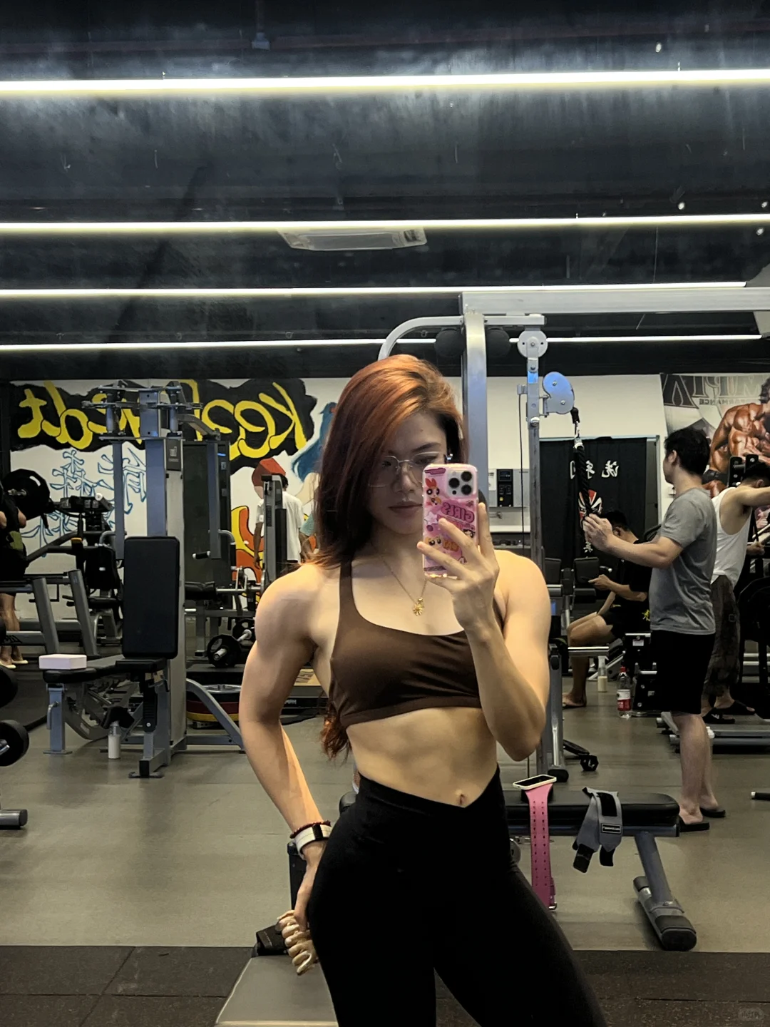 别放弃，练出线条了，很美！