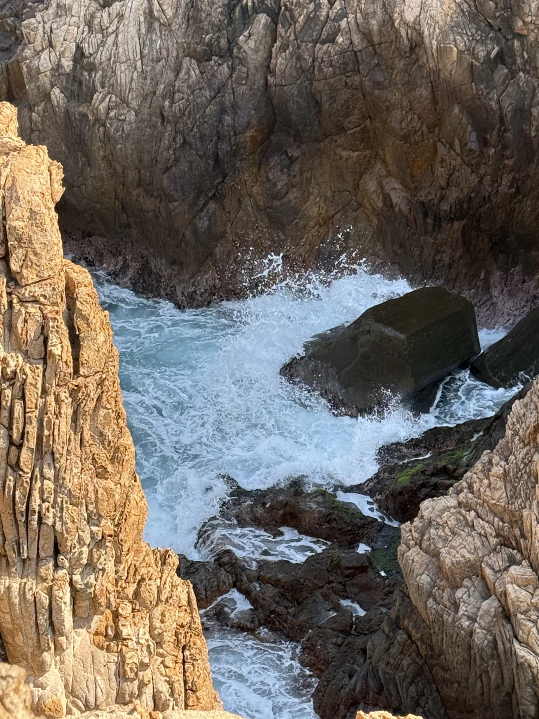 徒步1年，我发现玩户外的女生都有点“粗旷”