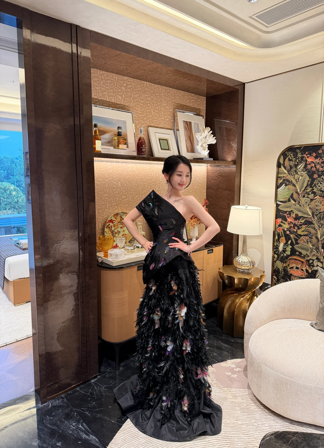 几十万的裙子穿上就是好看