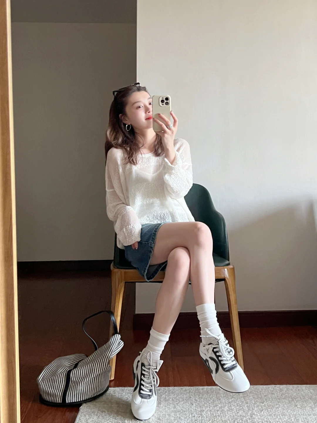 罩衫叠穿+牛仔中裤，轻松应对夏秋过渡季~