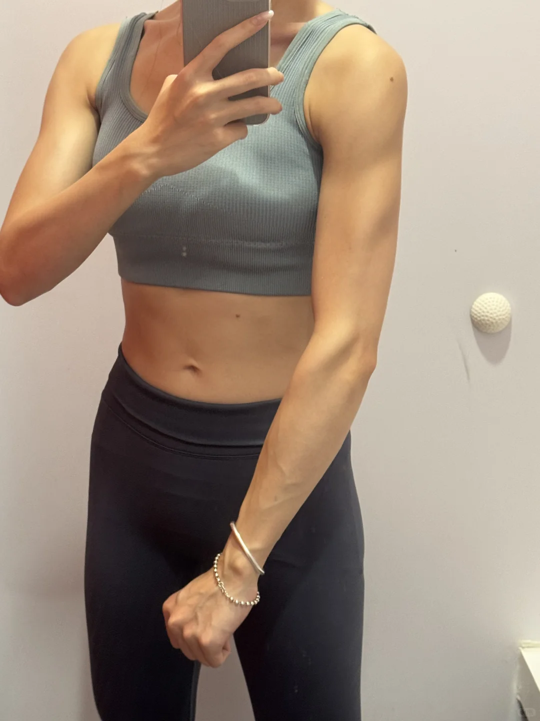 没有任何一处肌肉线条是唾手可得的