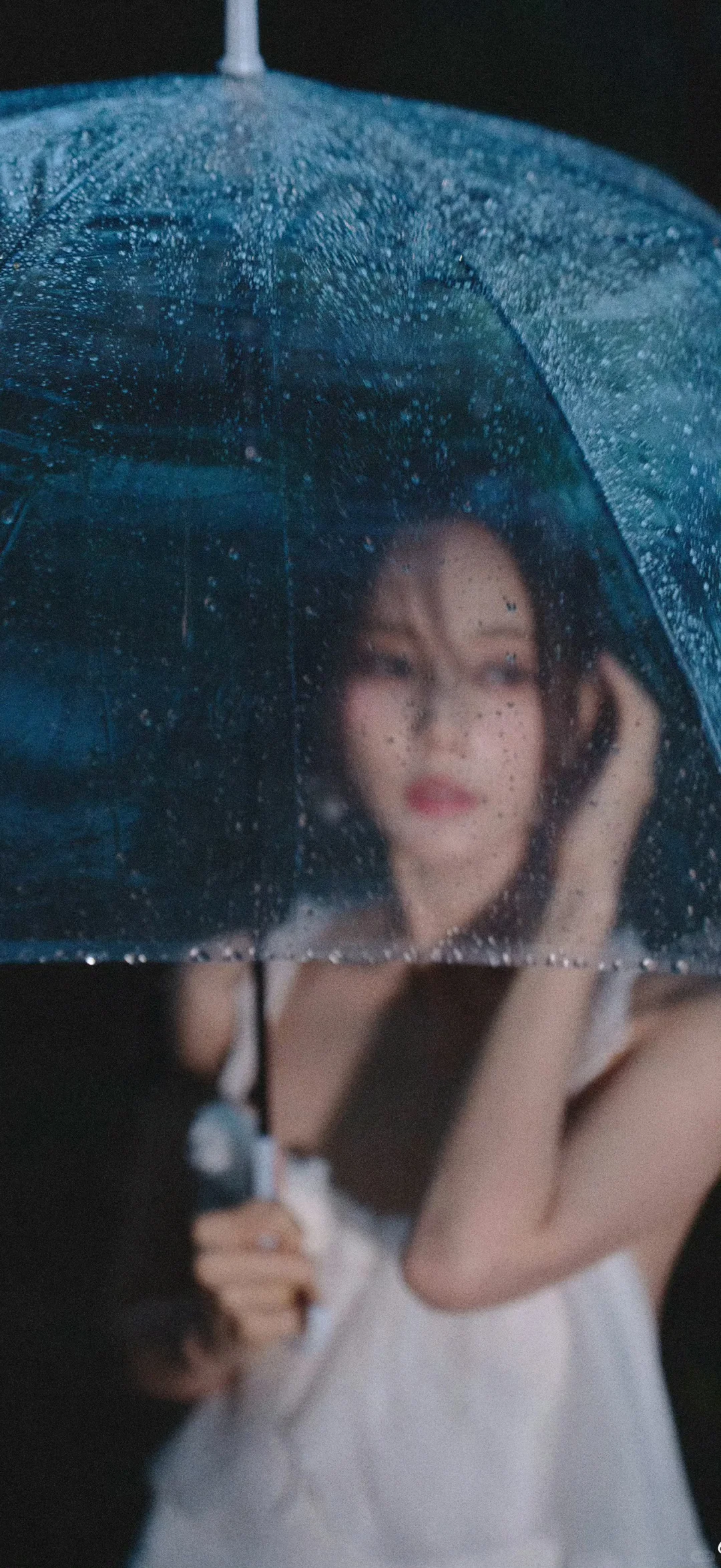 20251105明星壁纸｜【李一桐】～