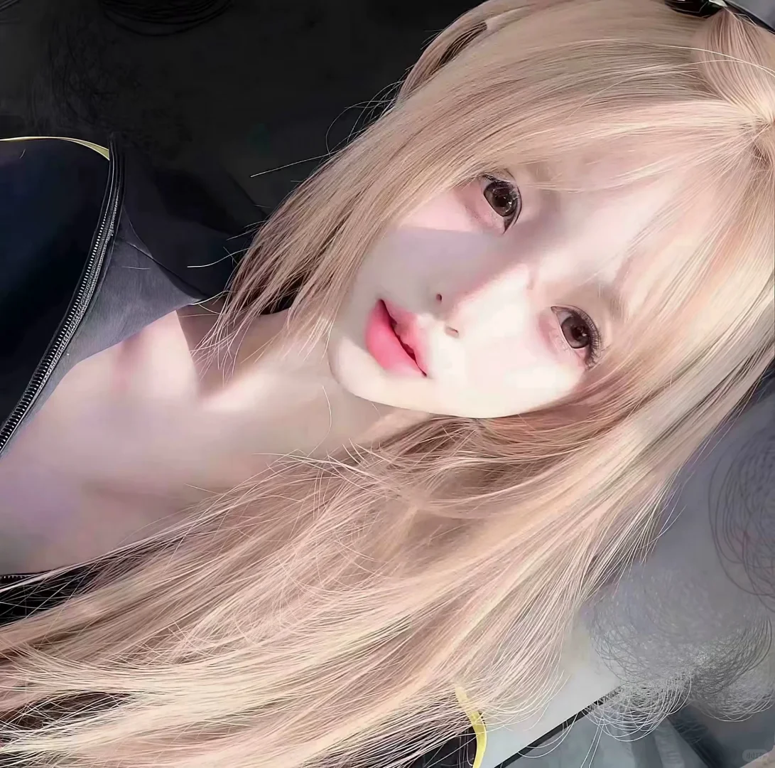 𝑾𝒆𝑪𝒉𝒂𝒕网感清冷女头