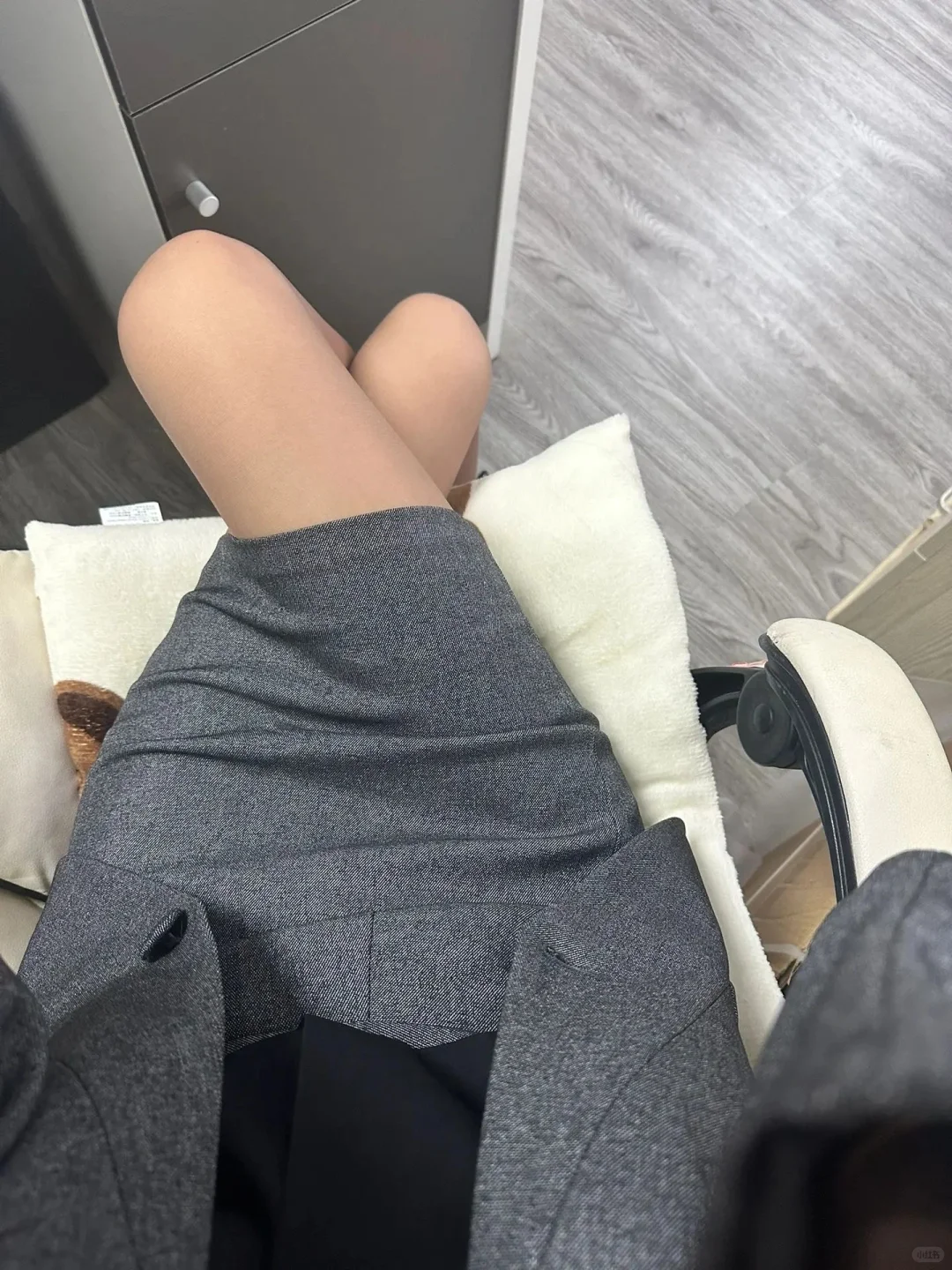 “哪一种丝袜最显腿细？我测给你看。”