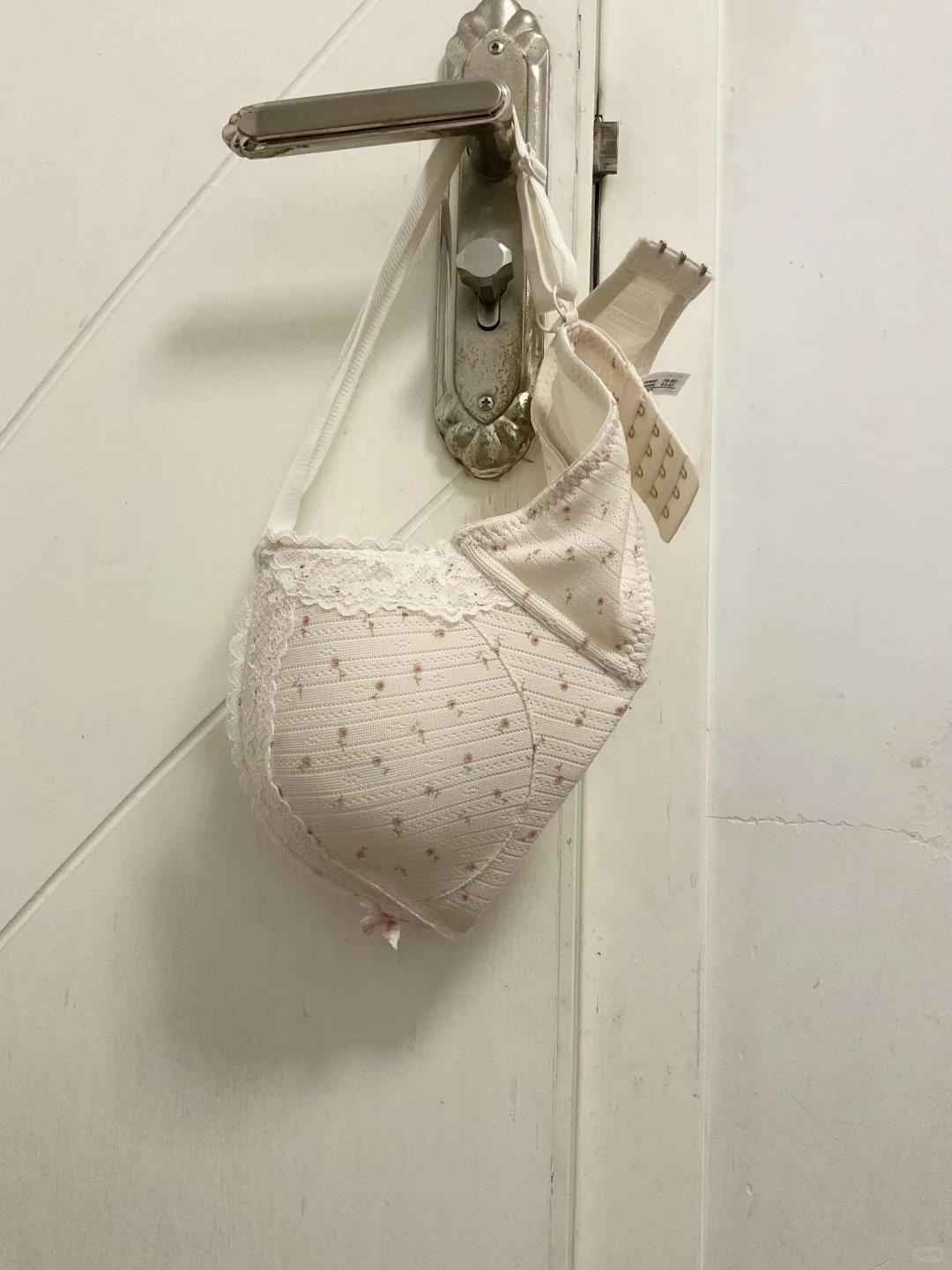 女生小胸穿它胸型超圆润？蕾丝 + 嘭感 yyds