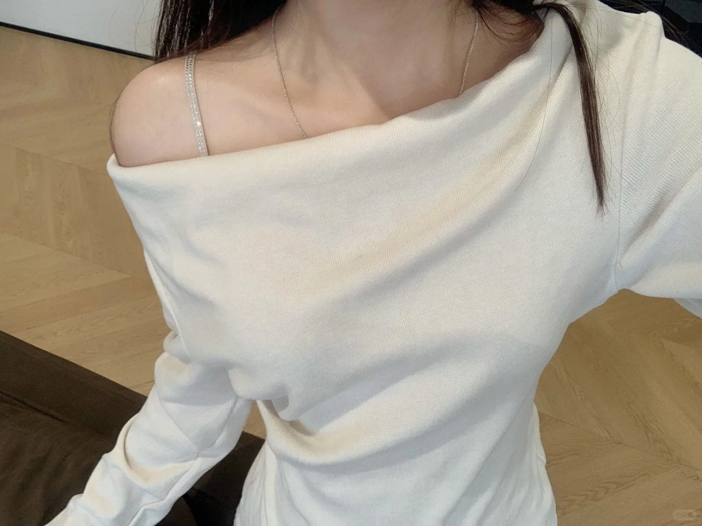 小胸显圆嘟嘟的！闪钻肩带好着迷🥰