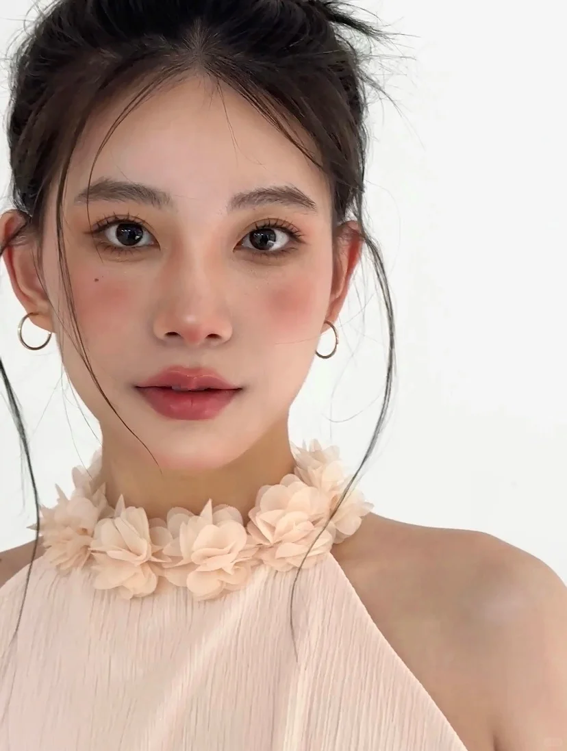 谁懂啊 学会化妆后真的会变自信很多！！