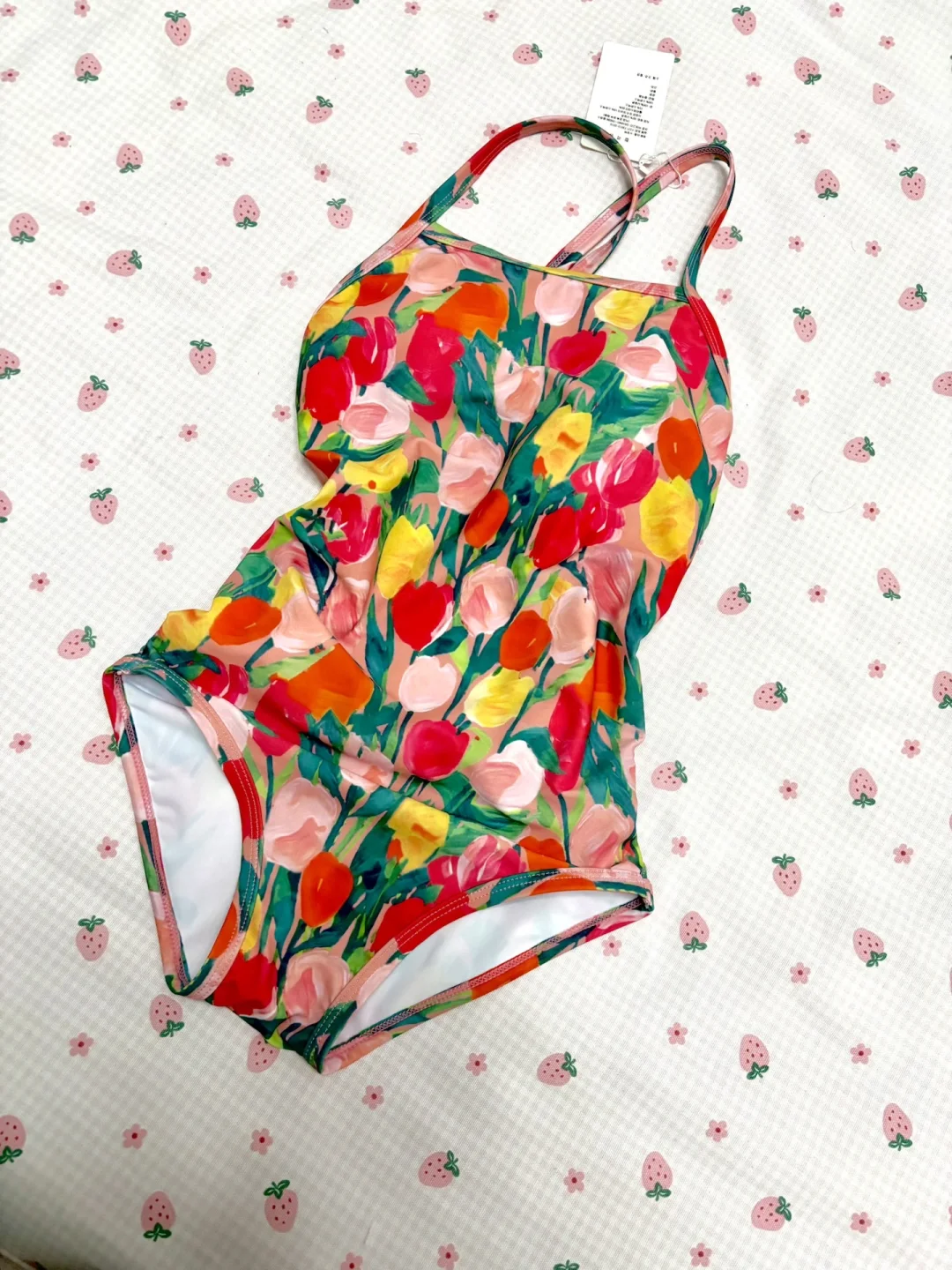 左划来看我的新泳衣！！超喜欢这件