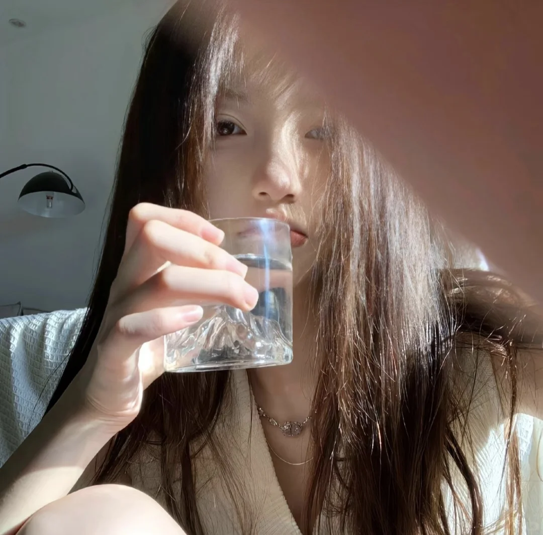 一眼封神的女神头像