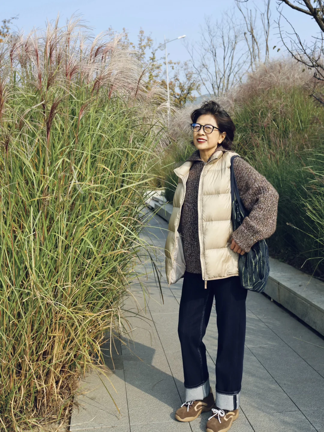 北方老年博主初冬实用羽绒服休闲穿搭