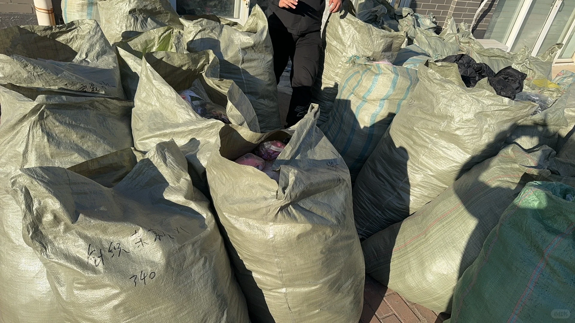 泳装库存尾货持续出货，一直有一直出