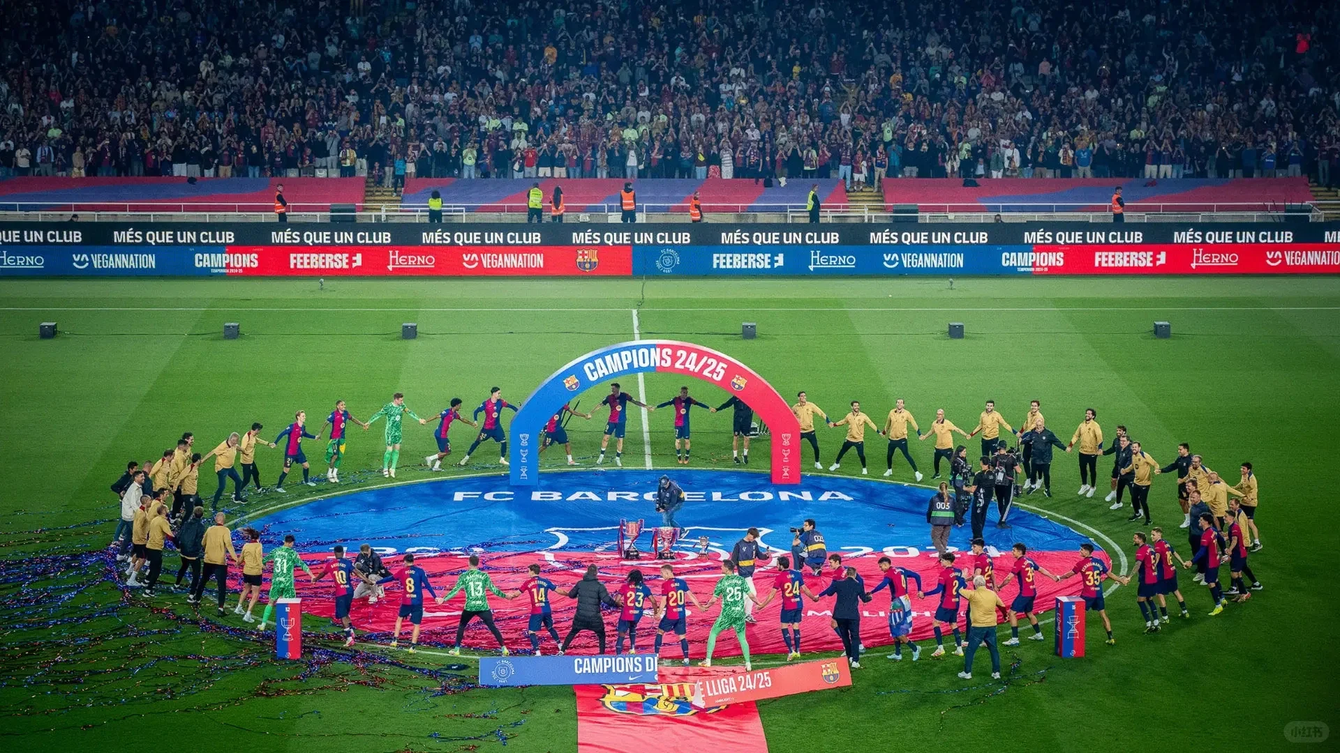 好喜欢这张壁纸喔💕