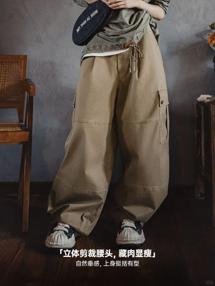 直筒剪裁的工装裤,所有曲线焦虑到此为止