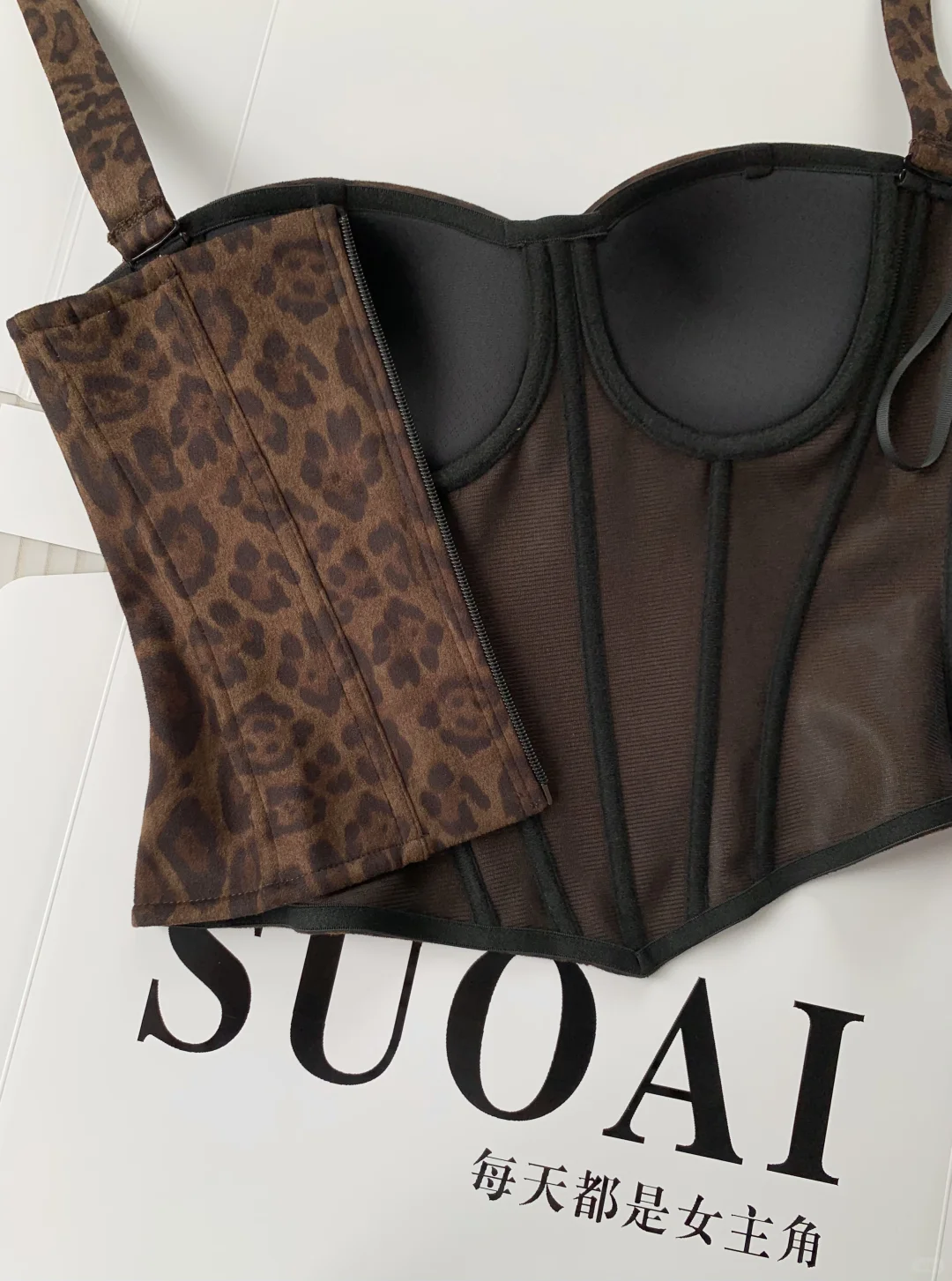秋冬系列｜超百搭的豹纹鱼骨胸衣‼️