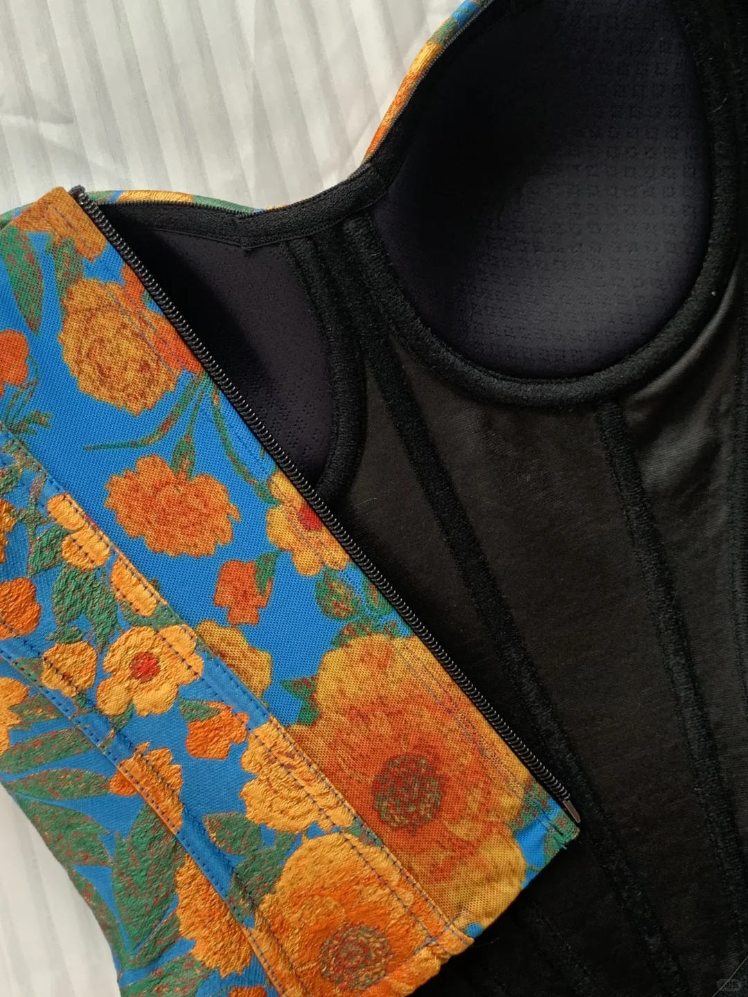 质感巨好的鱼骨胸衣！只需要一张多💰！！