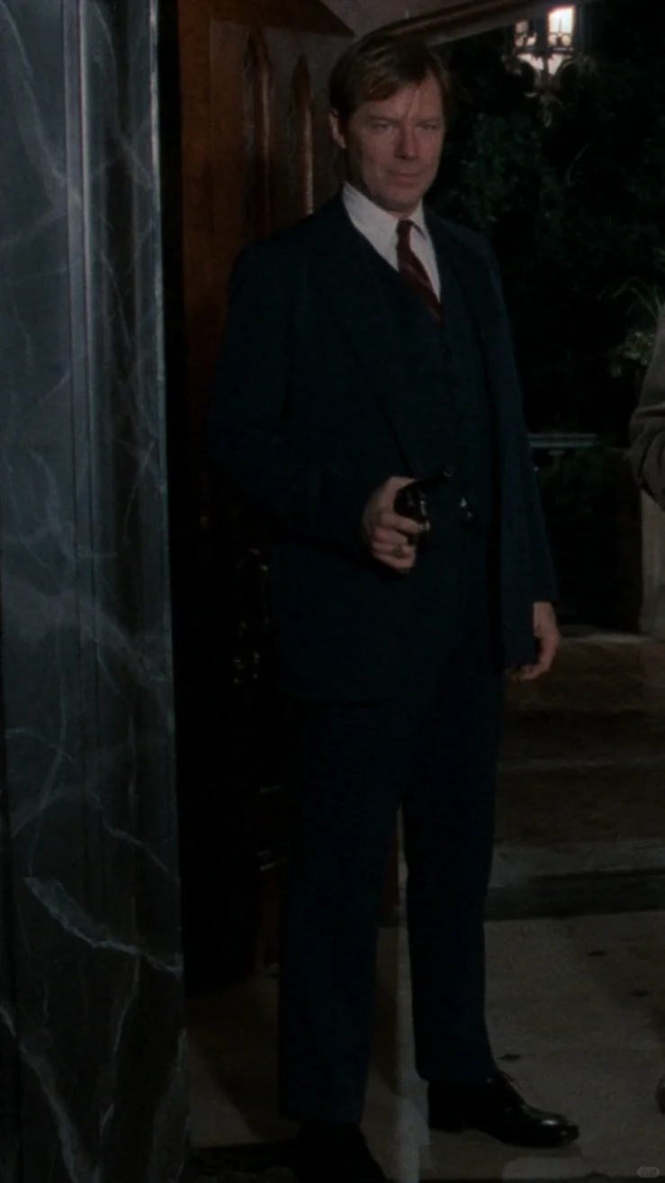 查克老头年轻的时候也是帅小伙一个啊