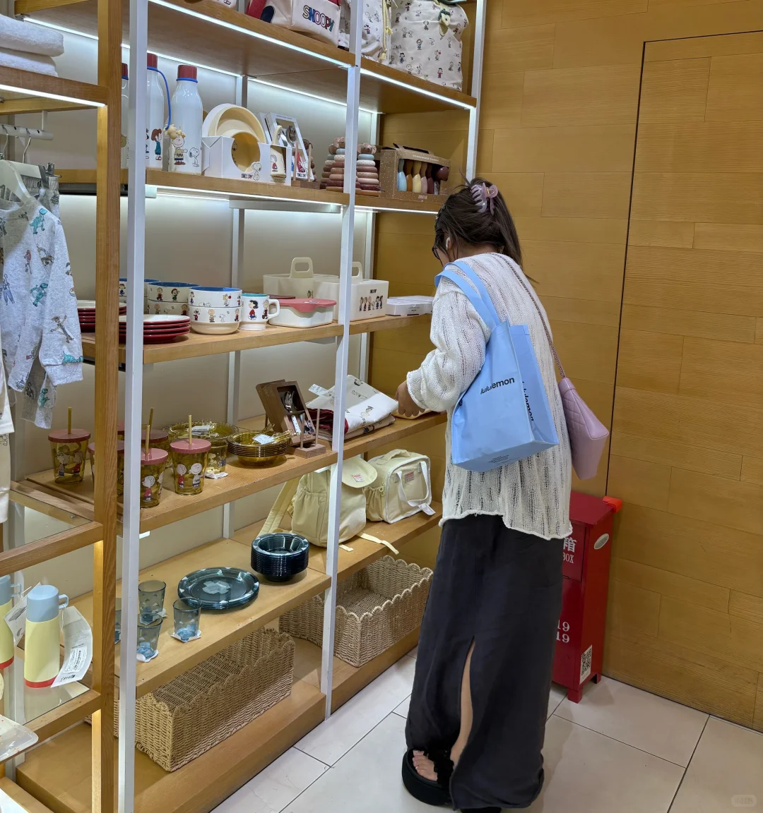 luluemon到底谁在穿啊～