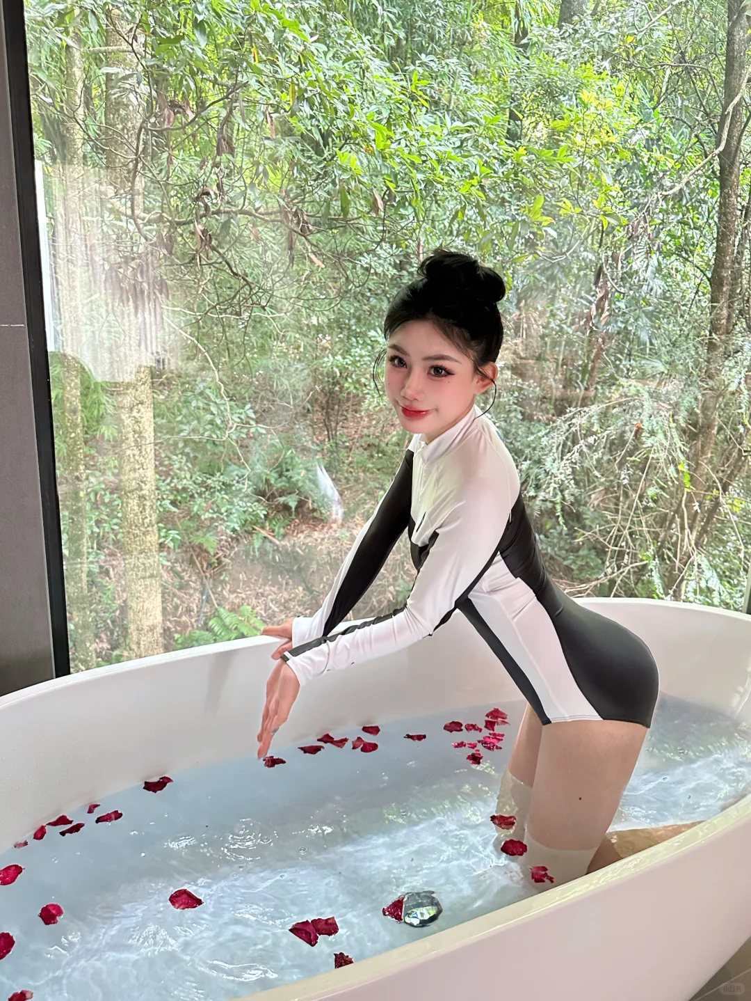 H变S只需要一件泳衣🩱