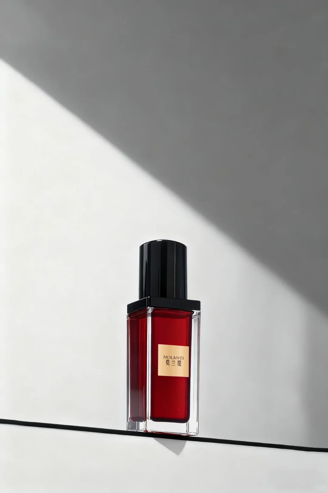 细节控满意！这瓶「液体胸衣」处处是惊喜！