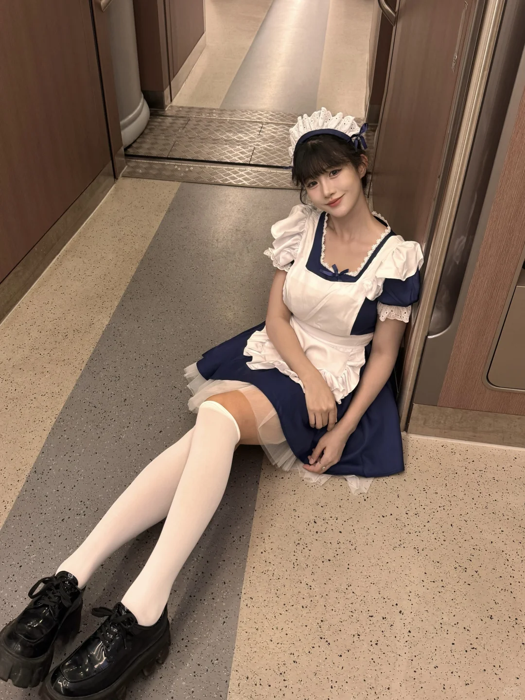 古早女仆坐地铁૮꒰ ⸝⸝ɵ̷̥̥᷅𖤋ɵ̷̥̥᷄⸝⸝ ꒱ა