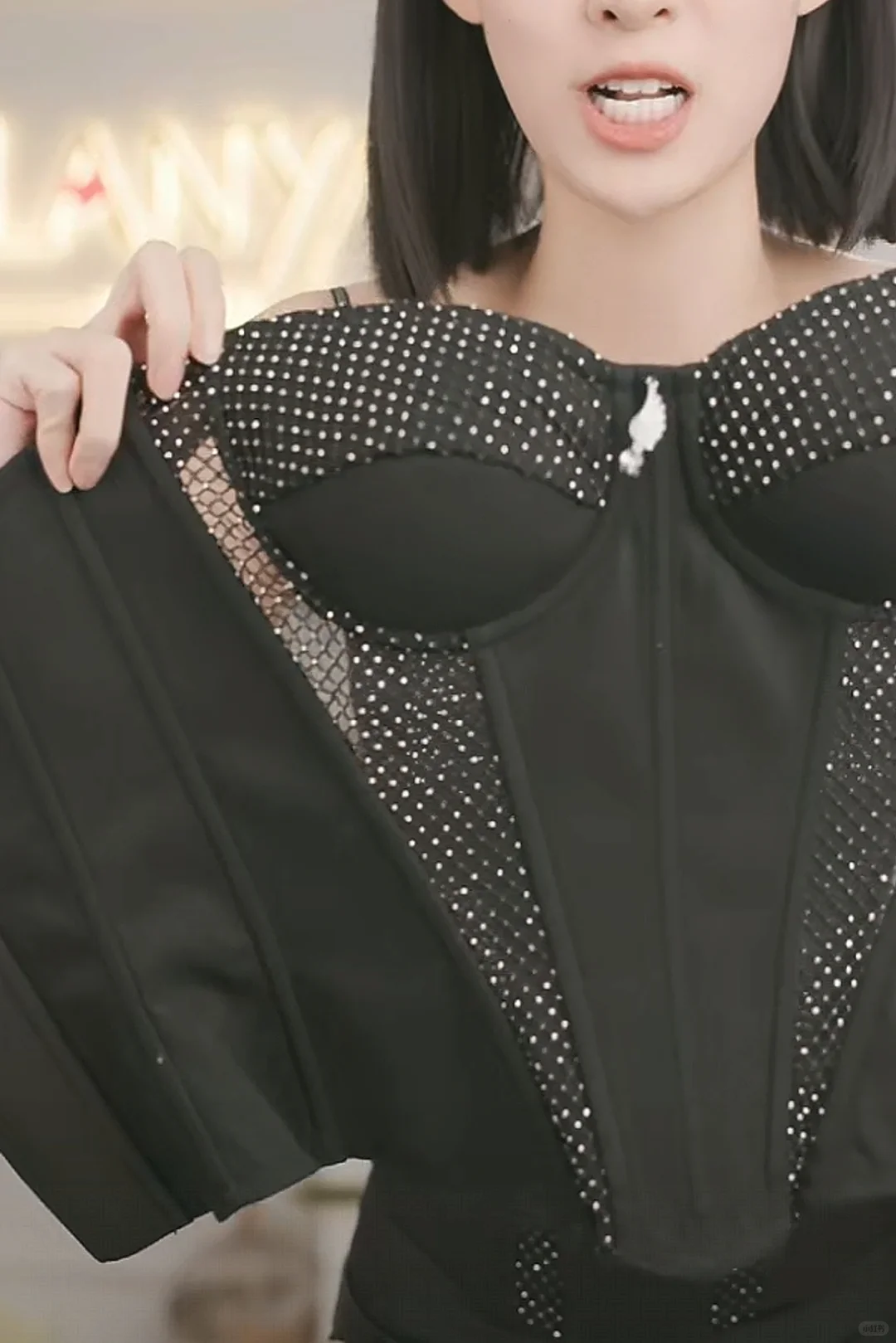 lanyi家11.6晚间场双十一彩蛋黑天鹅