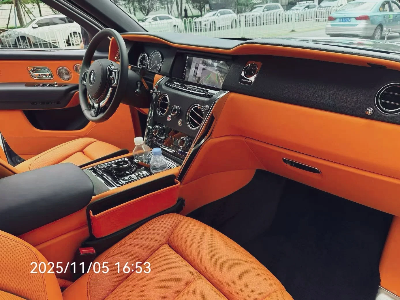 【京城徽章｜劳斯莱斯库里南 御驾典藏】202