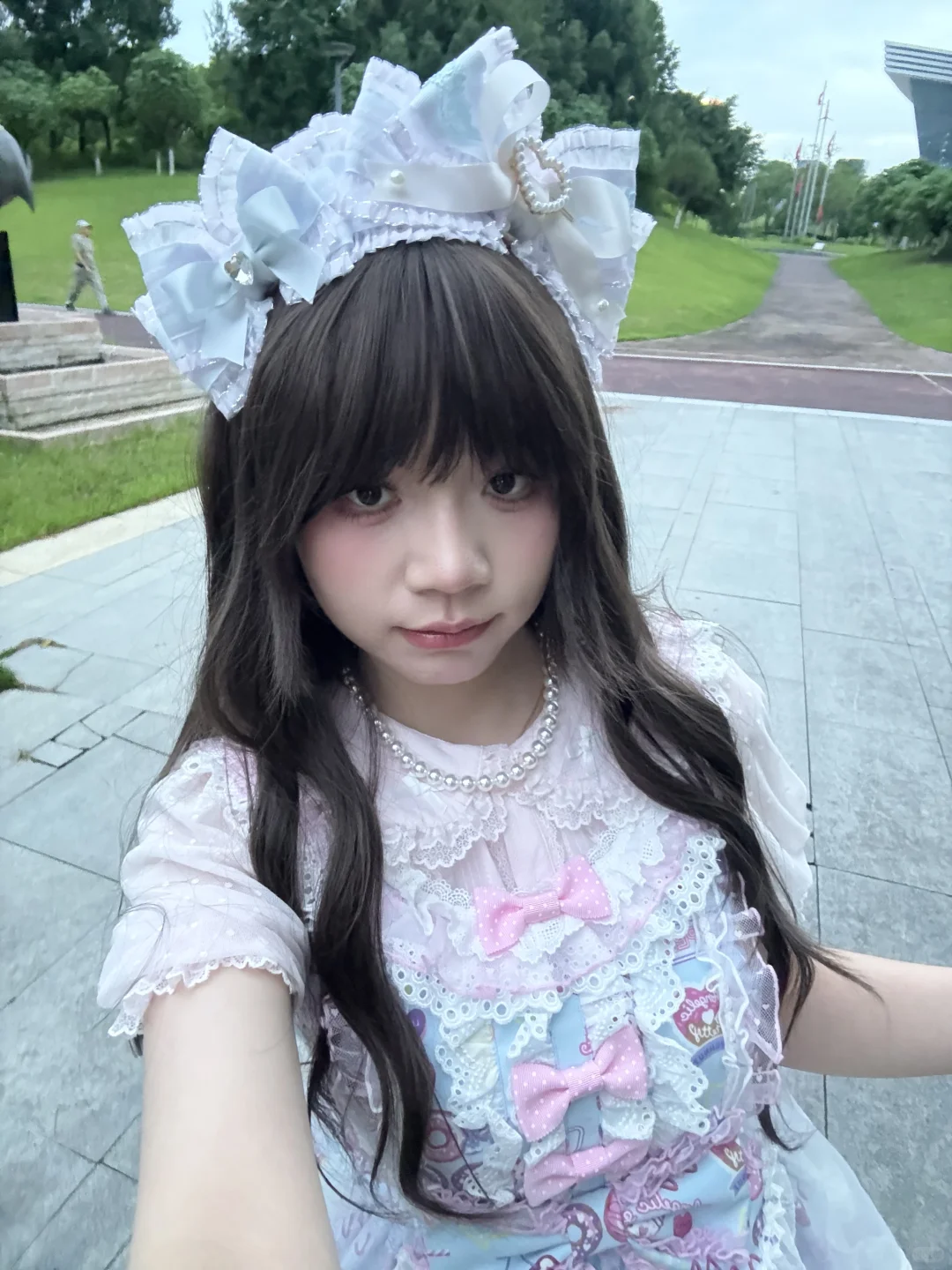 25岁穿lo会不会被说装嫩啊