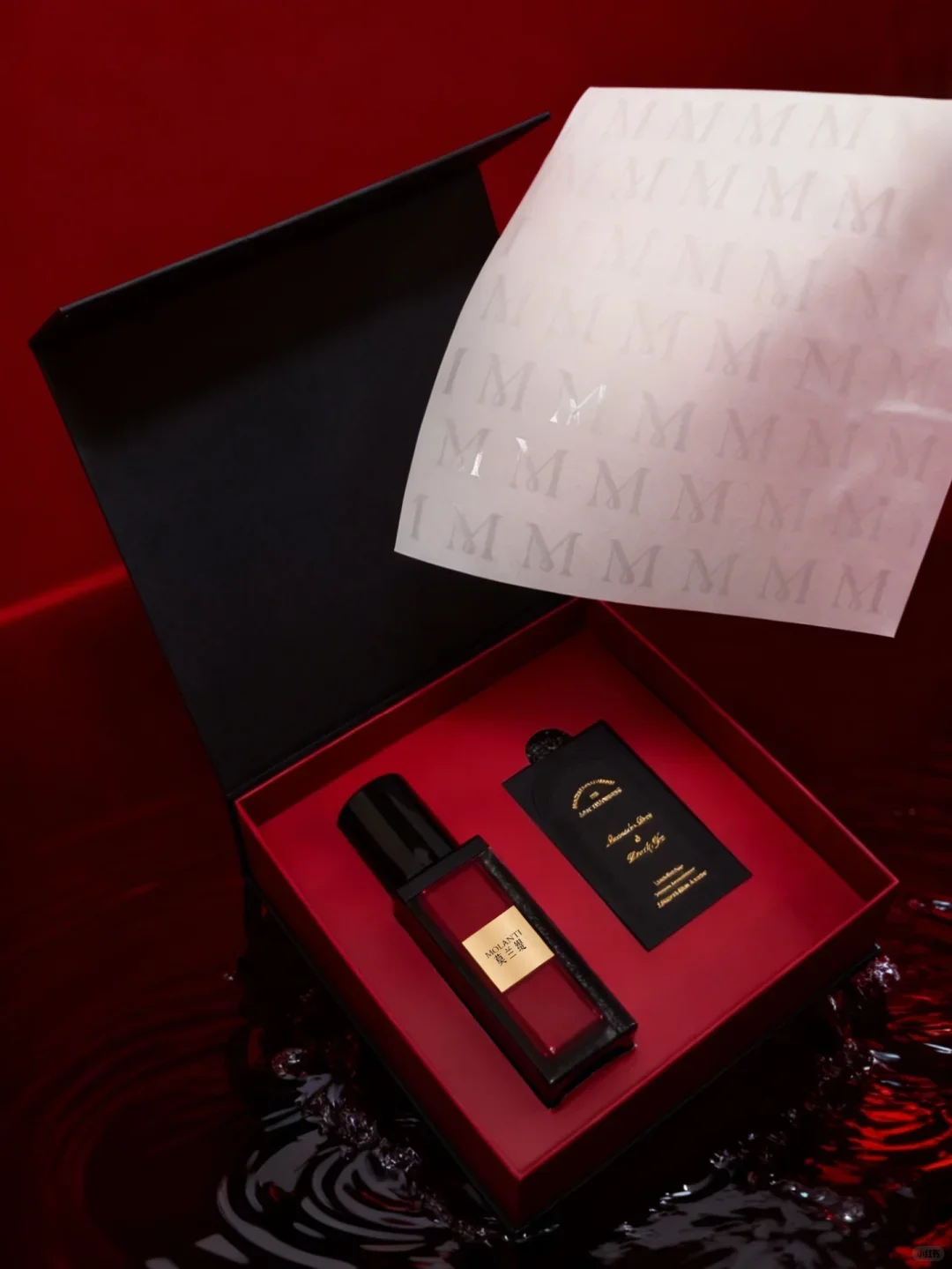 细节控满意！这瓶「液体胸衣」处处是惊喜！