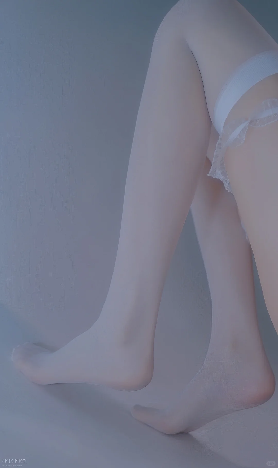 可爱的脚脚也要穿漂亮袜袜。