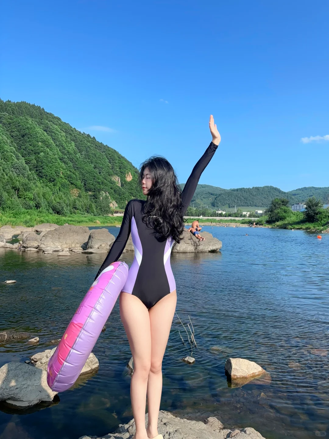 玩水不想晒黑？选对泳衣很重要