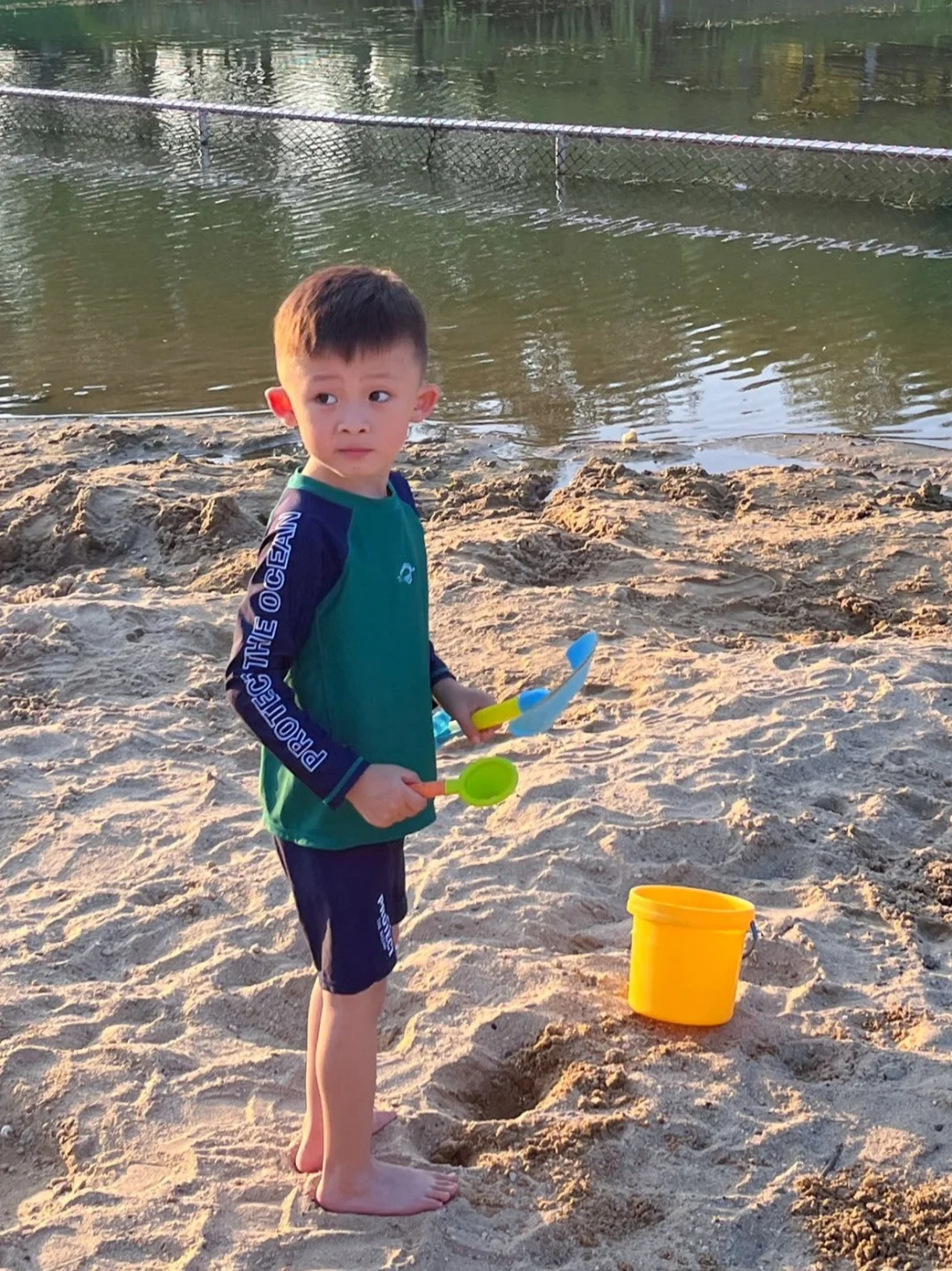 成长哪有轻松的，都是咬着牙走过来的