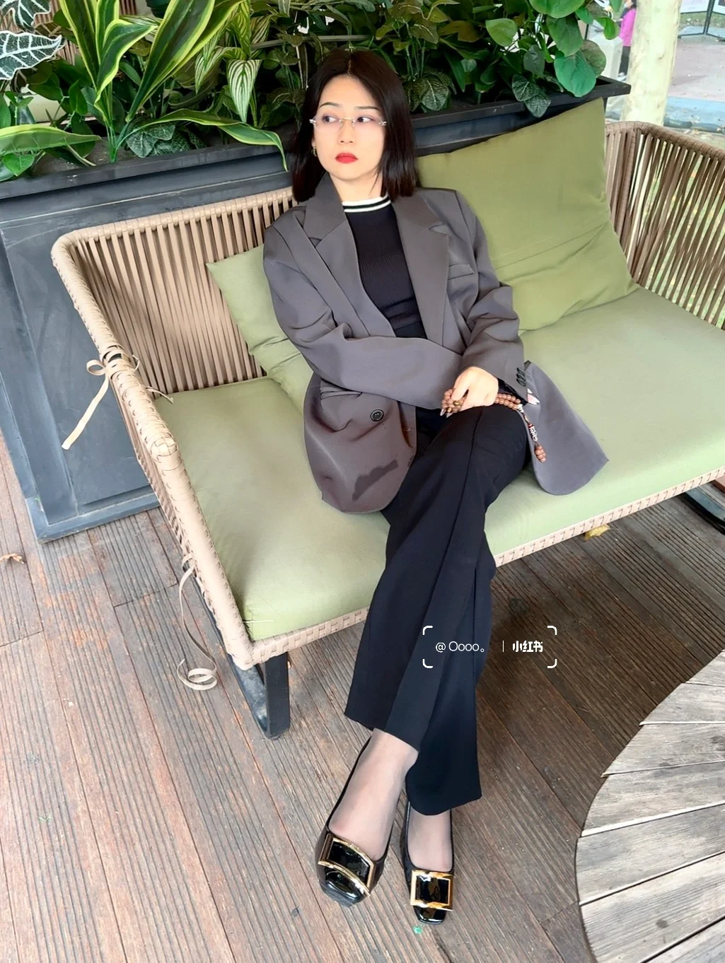 听腻了姐姐这个称呼。