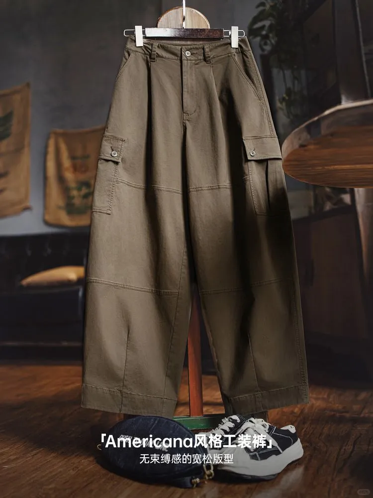 直筒剪裁的工装裤,所有曲线焦虑到此为止