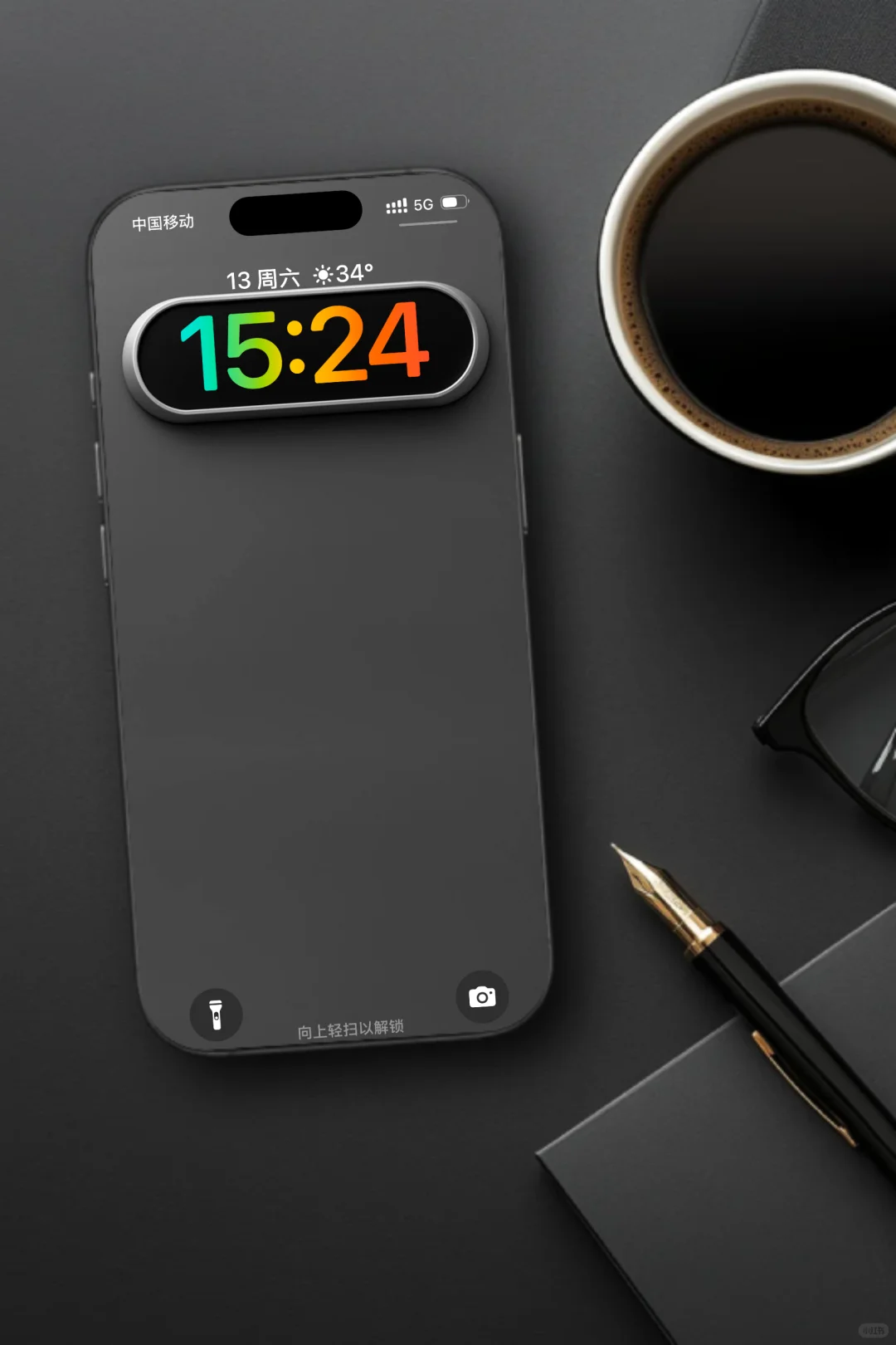 iPhone锁屏壁纸干净ins极简