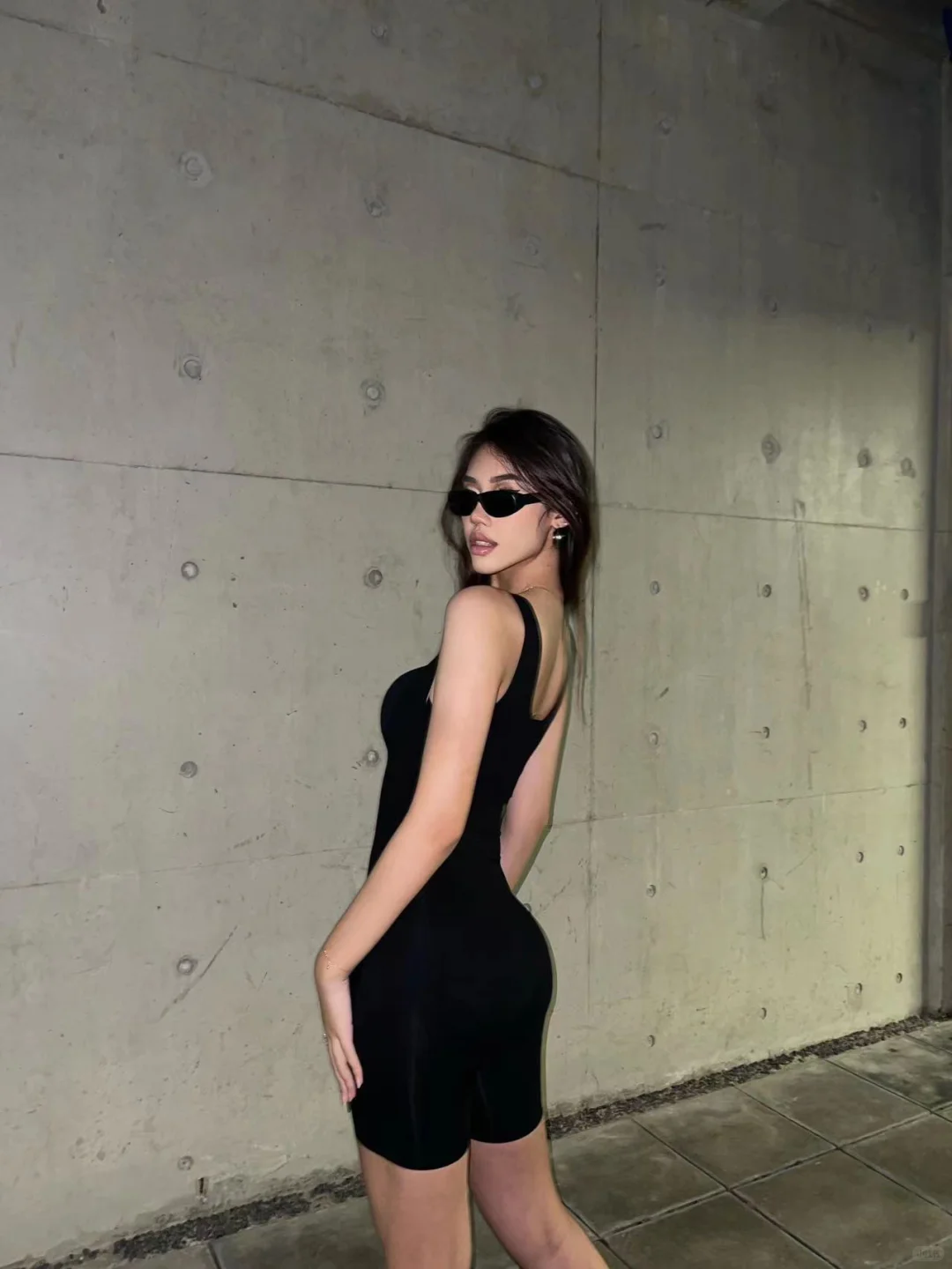 大曲线腰臀比❤穿上秒变性感辣妹被疯狂搭讪