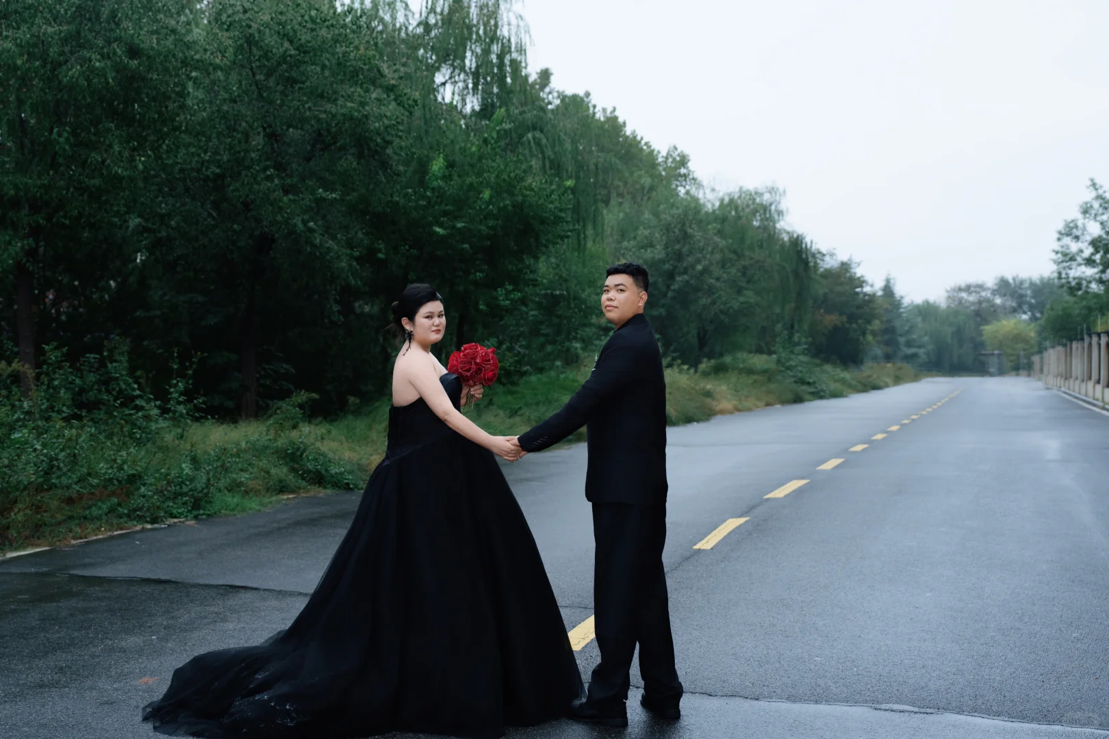 微胖女生婚纱照