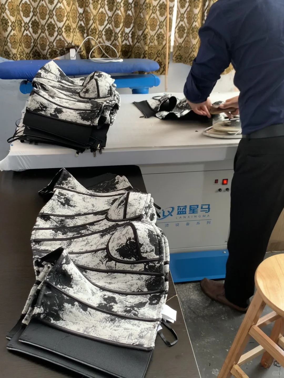 自家工厂直发的鱼骨胸衣，质感拉满！才100＋💰