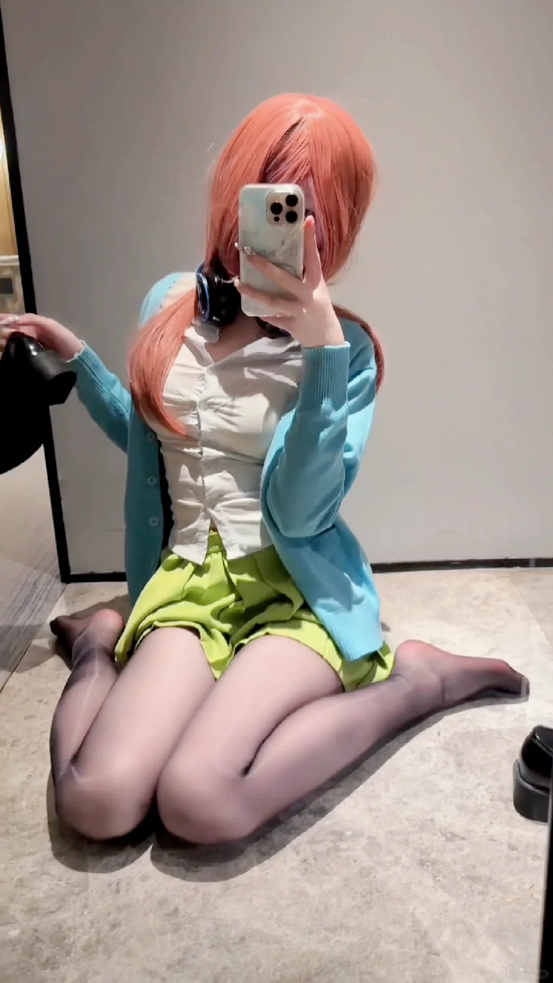 柔光奶油肌×透黑丝」中野三玖私房视角｜玉足