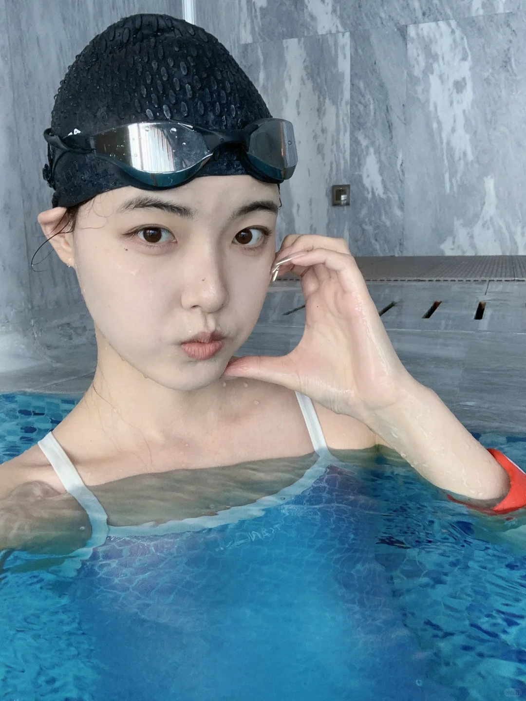 游一下泳吧，今天是紫色美人鱼🧜‍♀️