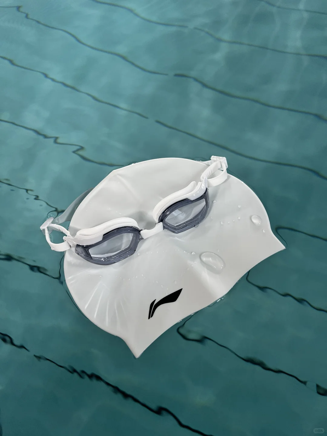 哈喽 多喝水哦~