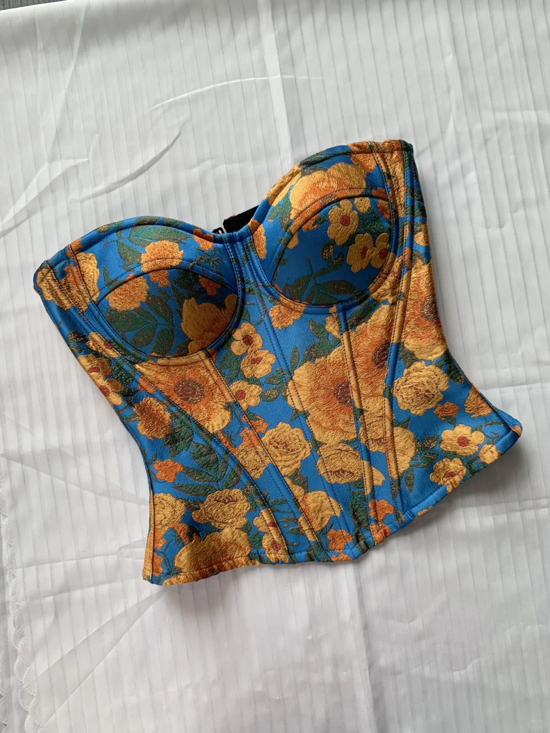 质感巨好的鱼骨胸衣！只需要一张多💰！！