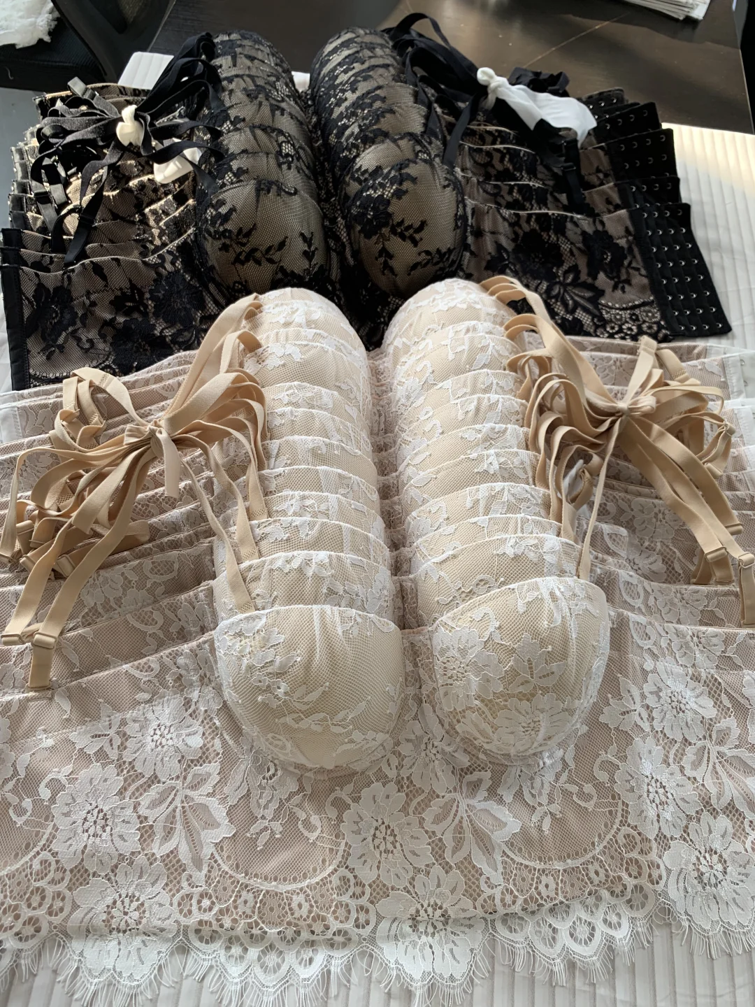 蹲这款鱼骨胸衣的姐妹快来看看！！