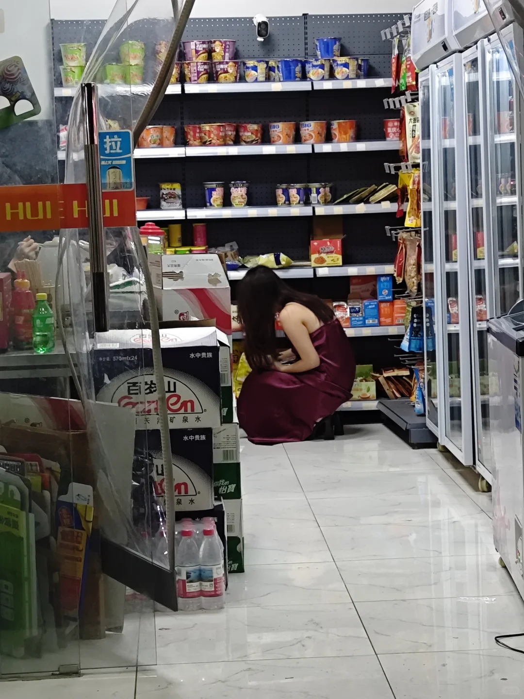 这姐们到底啥职业啊？