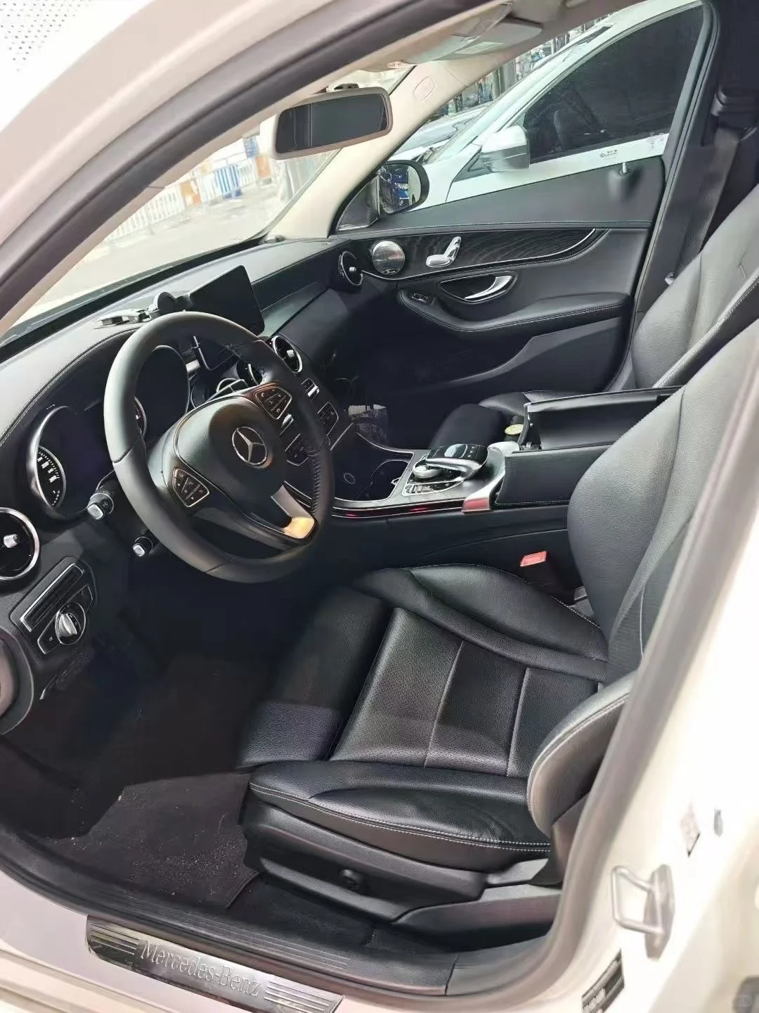 16年奔驰c180l..美女代步车...小跑9万公里